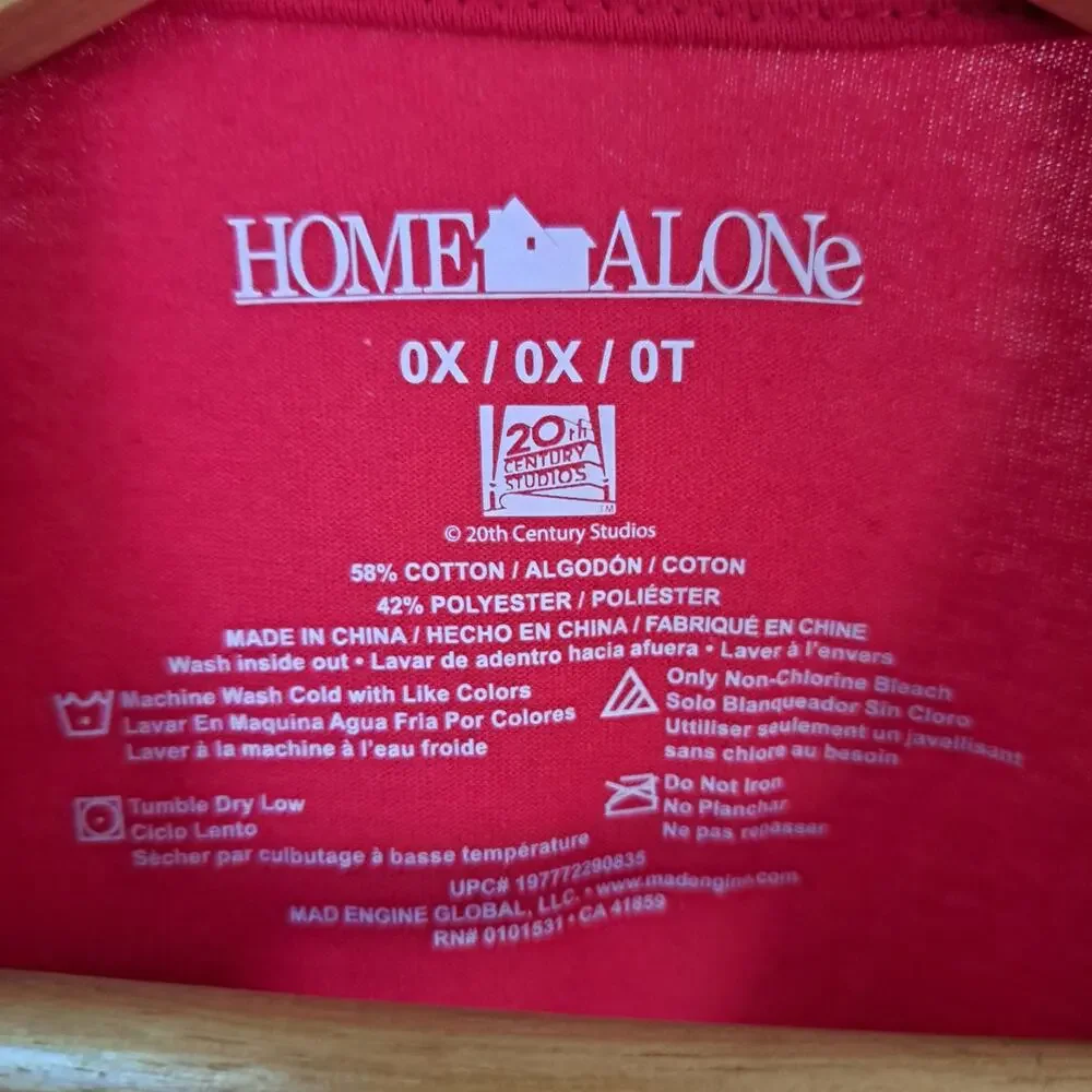 Women's Home Alone Merry Christmas Ya Filthy Animal Graphic Tee Size 0X NWT - Picture 3 of 3